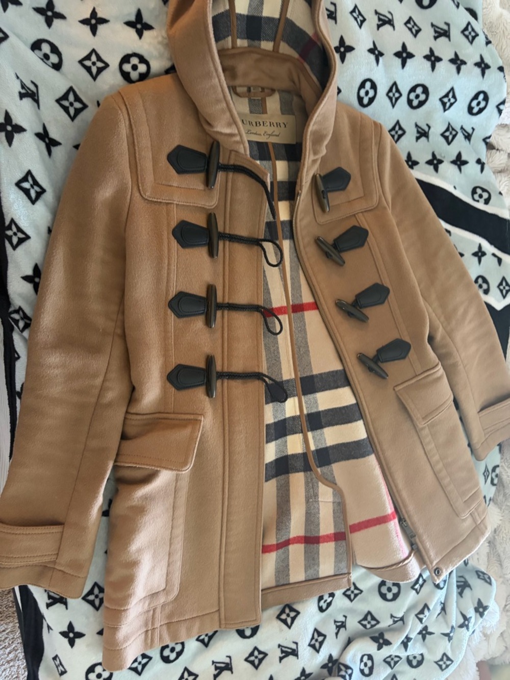 Burberry Tan, Cream, Blue & Red Classic Check Jacket Lining - Picture 4 of 4